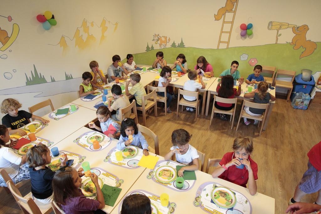Resort Dolce Casa - Family & Spa Hotel Моена Екстериор снимка
