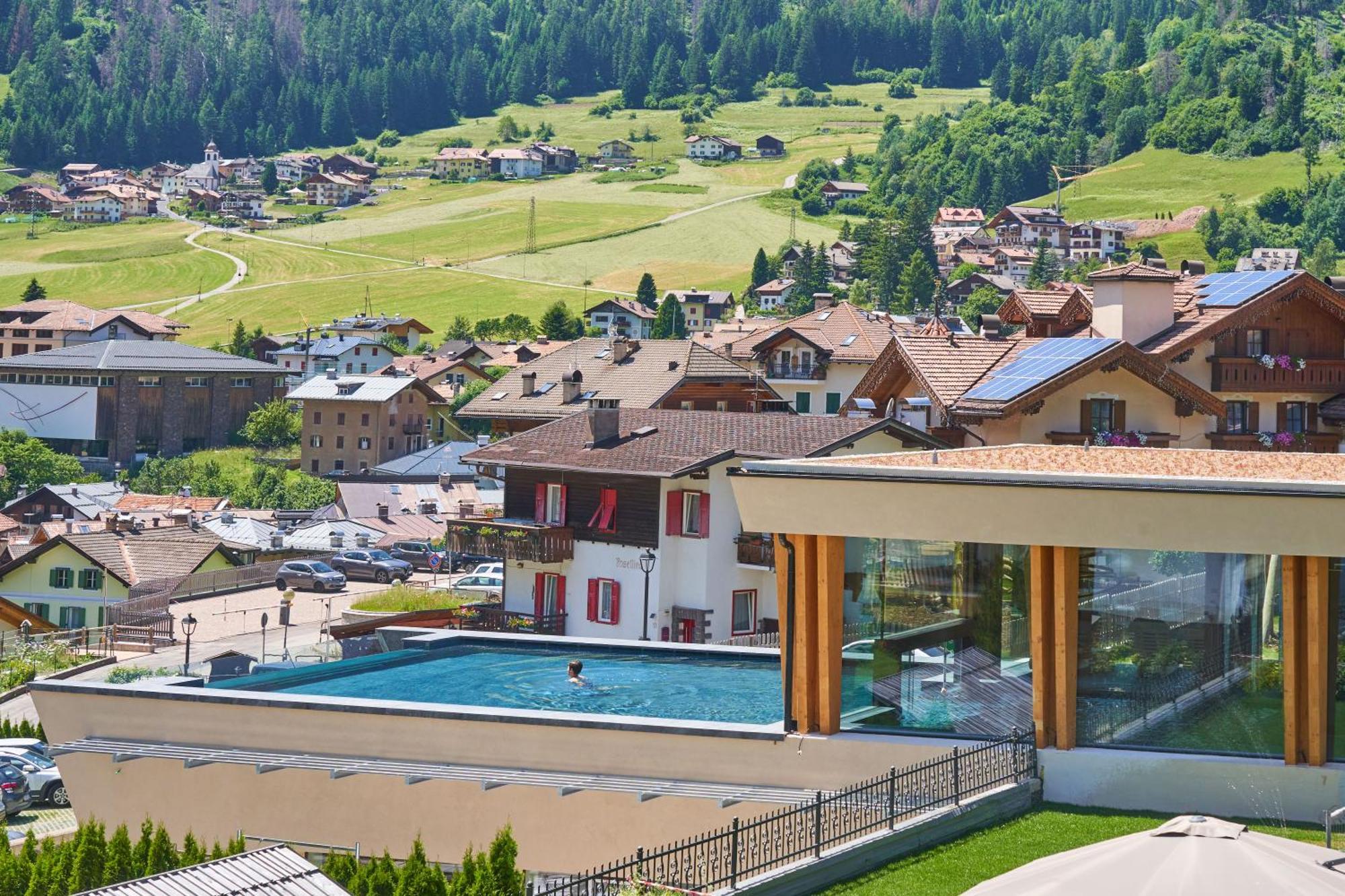 Resort Dolce Casa - Family & Spa Hotel Моена Екстериор снимка